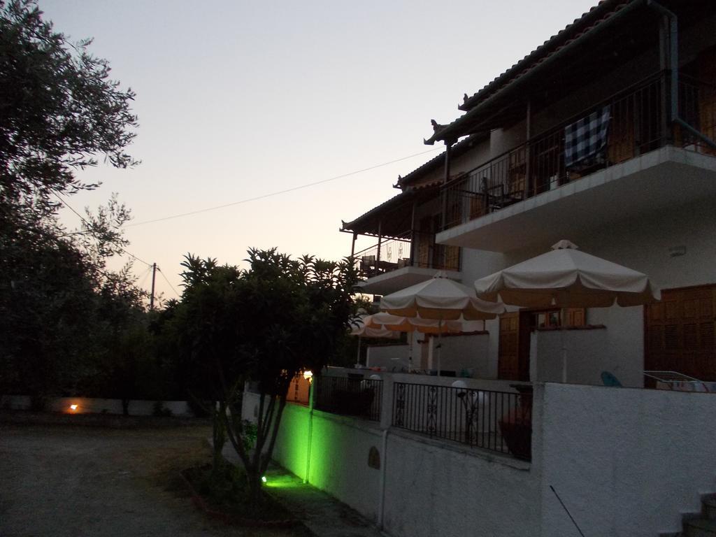Philippos Apartments Áfissos Exterior foto